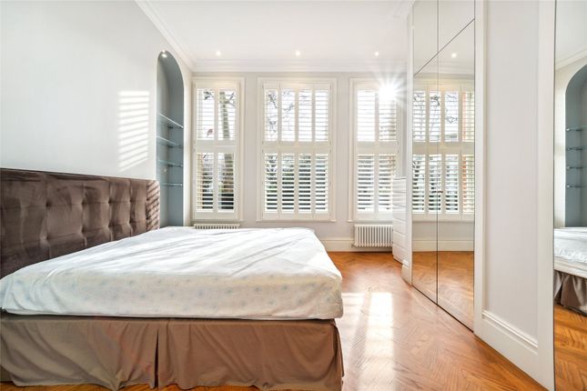 Flat 2, 15, Egerton Gardens, London photo 4