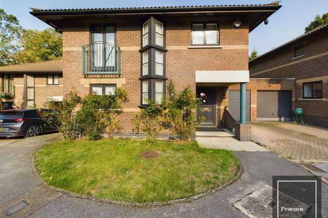 Thumbnail Property to rent in Ridgeway Gardens, London