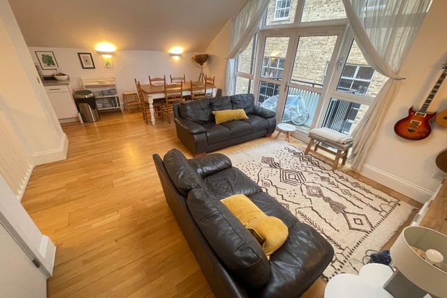 Thumbnail Mews house to rent in Lever Street, London