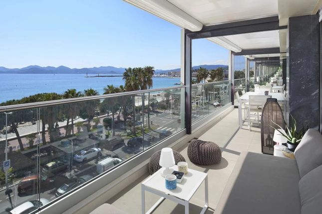 Apartment for sale in Cannes, 06400, France