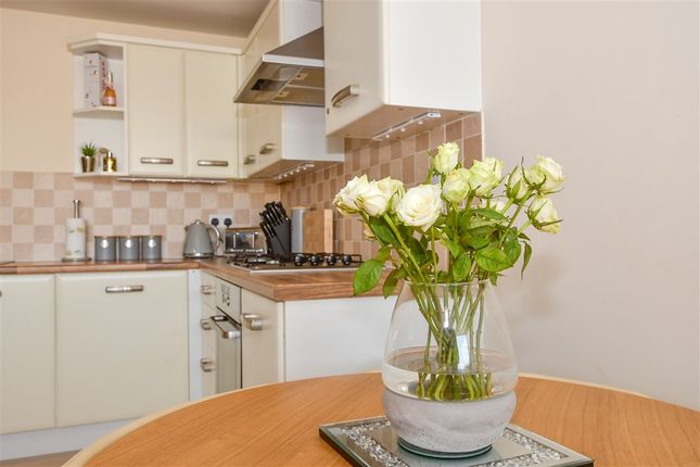 Clifford Way, Maidstone photo 5