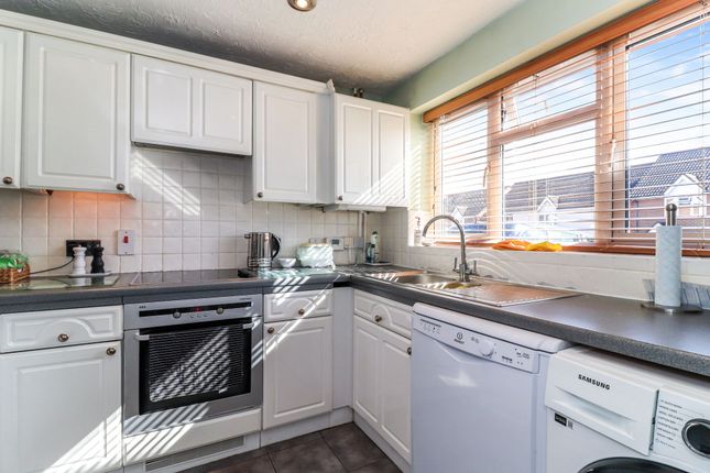 47 Magnolia Avenue, Abbots Langley photo 5