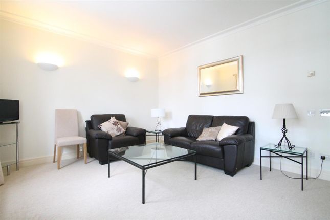 Thumbnail Flat to rent in St. Marys Place, London