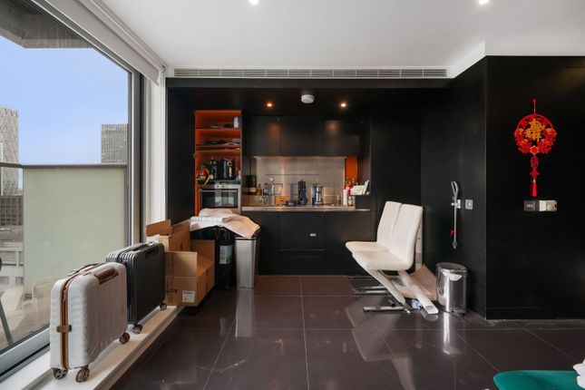 Studio flat on 2813, 1 Pan Peninsula Square, London, £2,000/mo