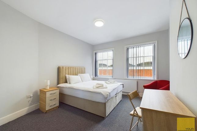 Room5