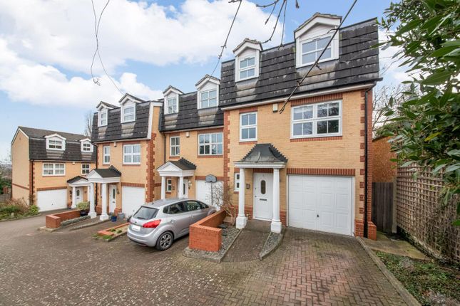 4-bed house on 8, Montgomerie Mews, London, £800,000