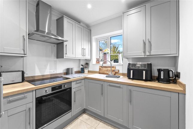 51, Arlington Lodge, Monument Hill, Weybridge photo 4