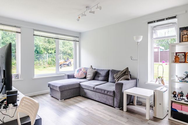 76, Blackmoor Court, Leeds photo 3