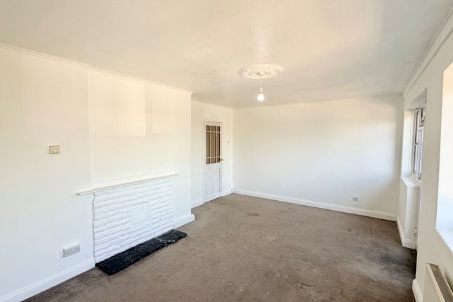 132, Rainham photo 3