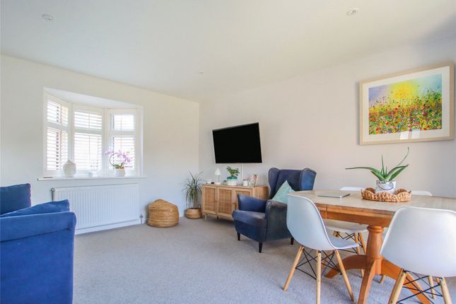 5, Wainsford Court, Lymington photo 3