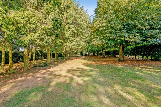 5 Bed Property For Sale In Whelpley Hill Chesham Buckinghamshire