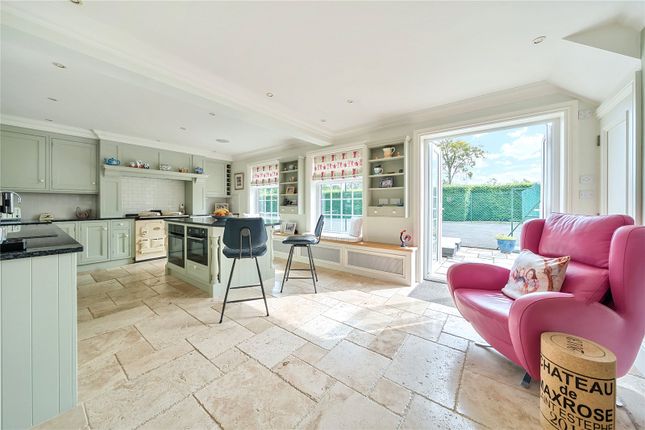 Kitchen/Breakfast Rm