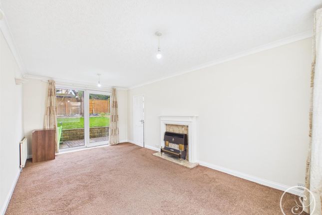 37, Fir Tree Approach, Leeds photo 2