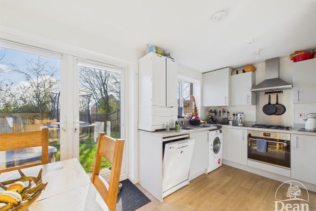 98, Kingfisher Drive, Lydney photo 3