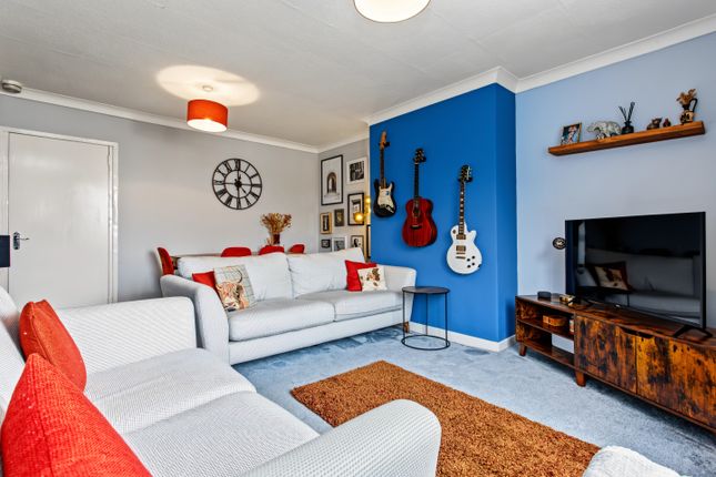 Flat 1/2 17, Crookston Avenue, Glasgow photo 4