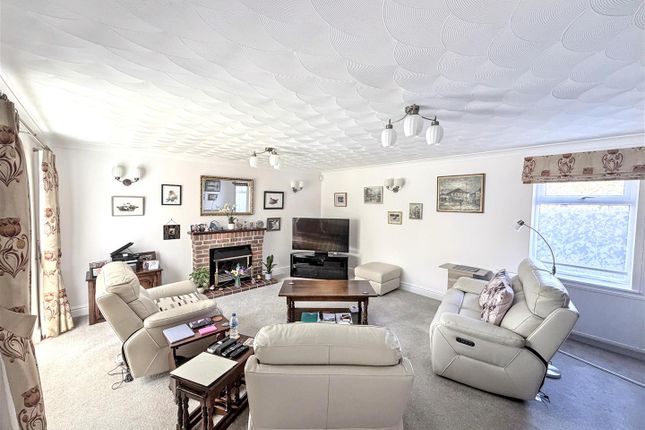 10, Sandbrier Close, Walnut Tree photo 2