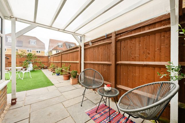 15, Old Halliford Place, Surrey photo 2