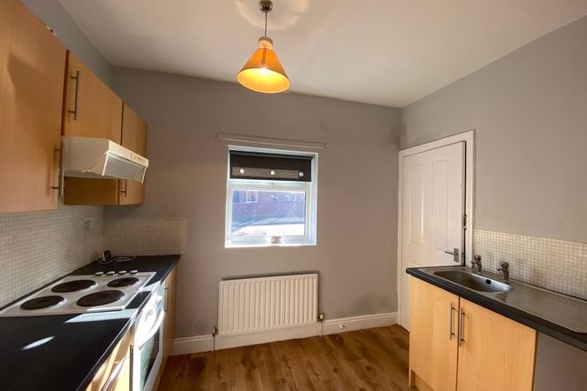 Flat to rent in Queen Victoria Street, Pelaw, Gateshead