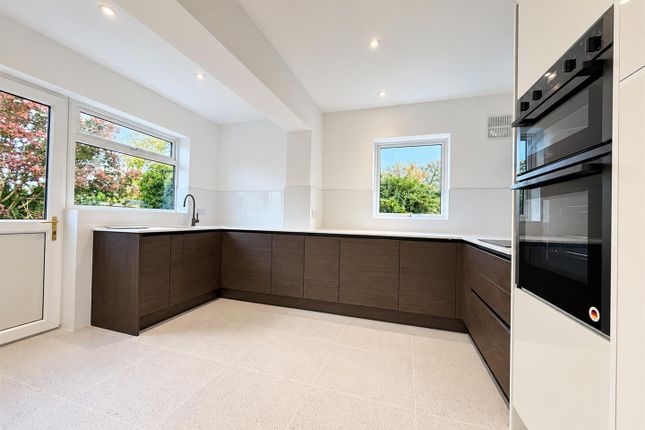 4, Quat Goose Lane, Cheltenham photo 2