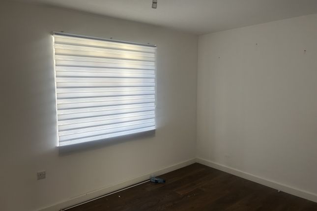 Flat 3, 2-4 Temple Square, Aylesbury photo 3
