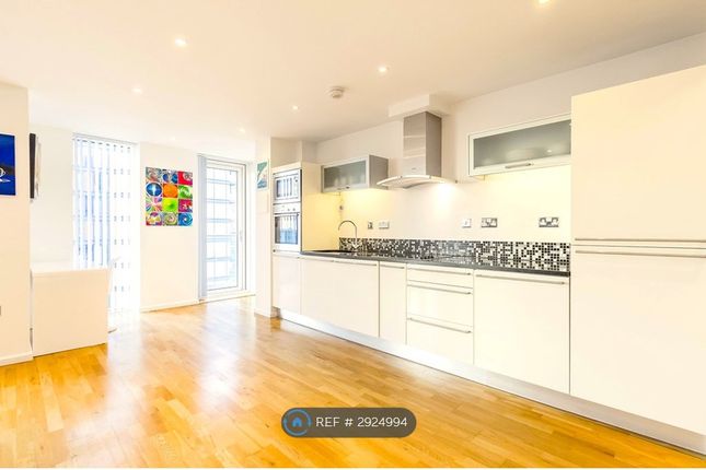 Flat, Ability Place, London photo 3