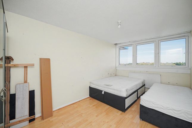 17, Bellamy House, Hounslow photo 4