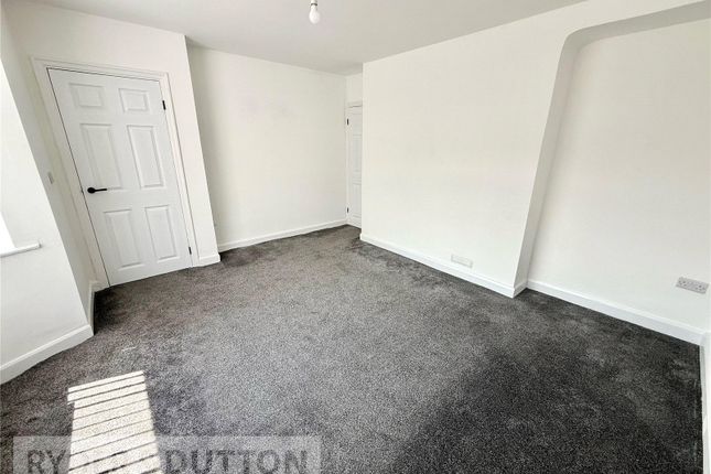 187, Charlestown Road, Greater Manchester photo 4