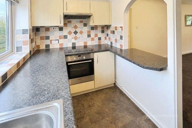 White Hill Court, Hertfordshire photo 4