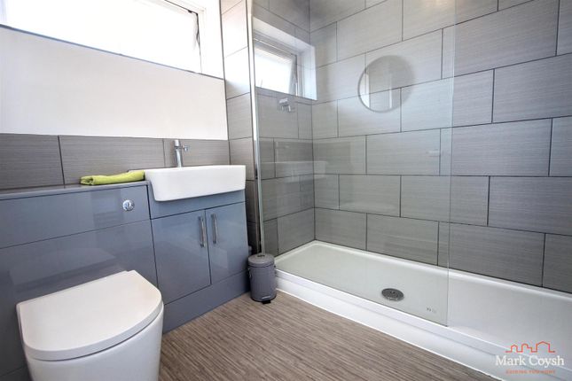 4, Blacksmith Close, Ashtead photo 4