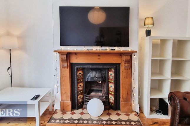 1, Waverley Avenue, Exeter photo 3