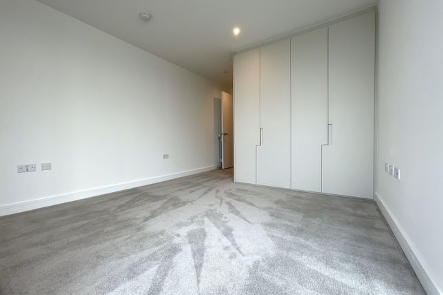 Flat to rent in Clements Apartments, 4 Brigadier Walk, Woolwich, London