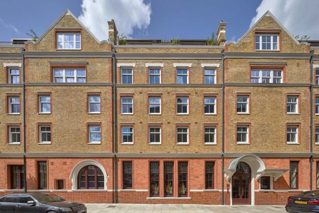Thumbnail Flat to rent in Parker Street, Covent Garden, London