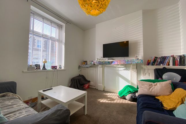 4-bed terraced on 82, May Street, Cardiff, £2,200/mo