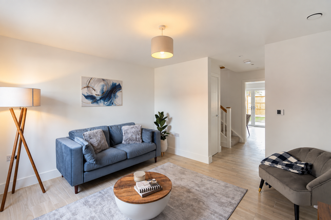 No. 3, The Sidings, Farncombe Street, Godalming photo 4