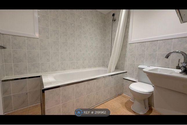 Flat, North End, Croydon photo 4
