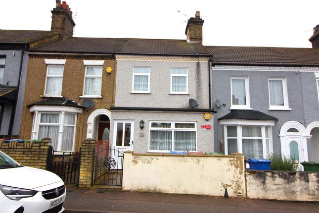 Thumbnail Terraced house for sale in Grove Road, Grays