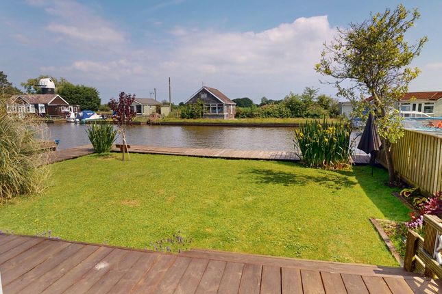 14A, North West Riverbank, Potter Heigham photo 4