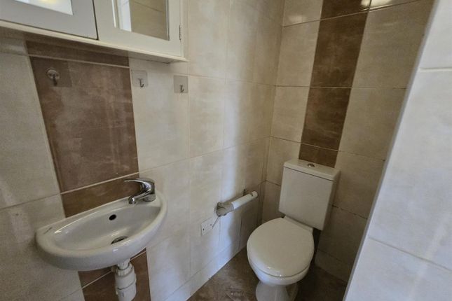 85, Windham Avenue, Croydon photo 4