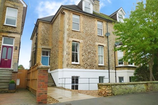 Flat to rent in Holmesdale Road, Sevenoaks
