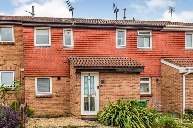 Thumbnail Terraced house for sale in Pemberton Gardens, Calcot, Reading