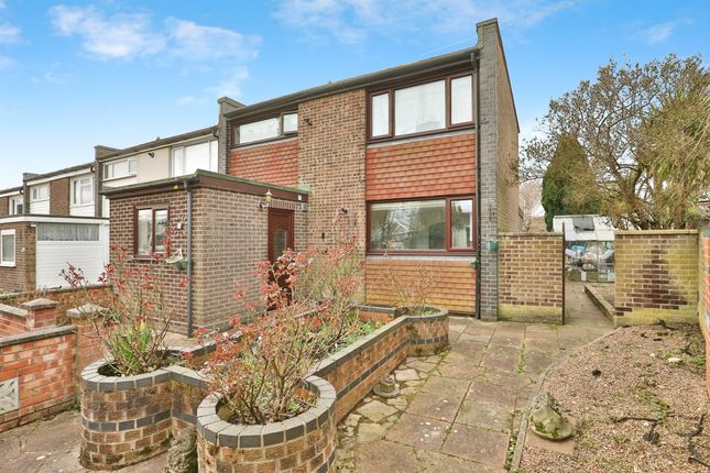 End terrace house for sale in Sleaford Green, Norwich