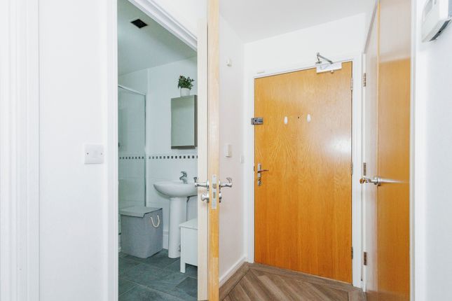 Flat for sale in 2A The Waterfront, Manchester