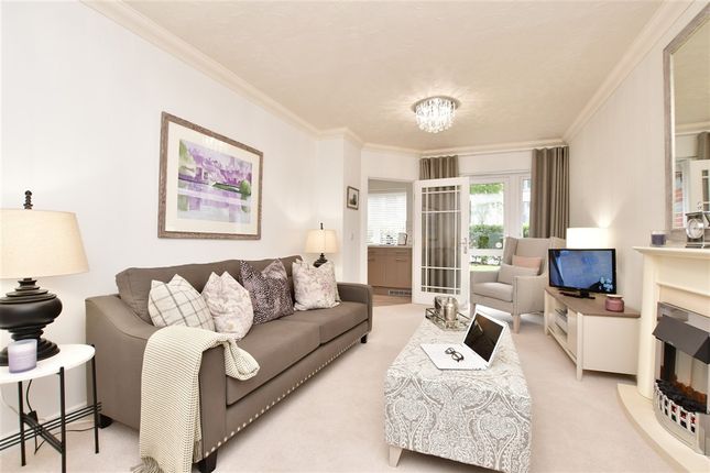 1-bed flat on Garland Road, East Grinstead, £333,950