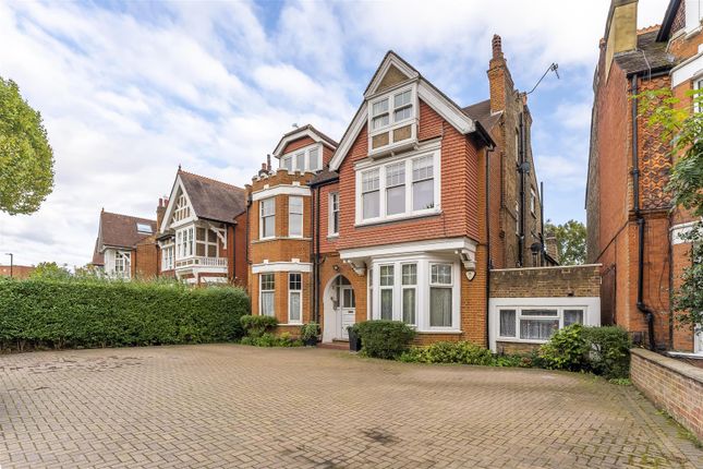 Flat for sale in Marchwood Crescent, Ealing