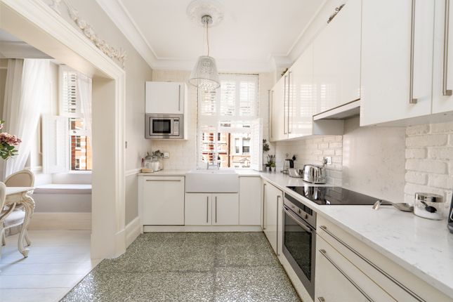3 Woodstock House, 11, Marylebone High Street, London photo 4