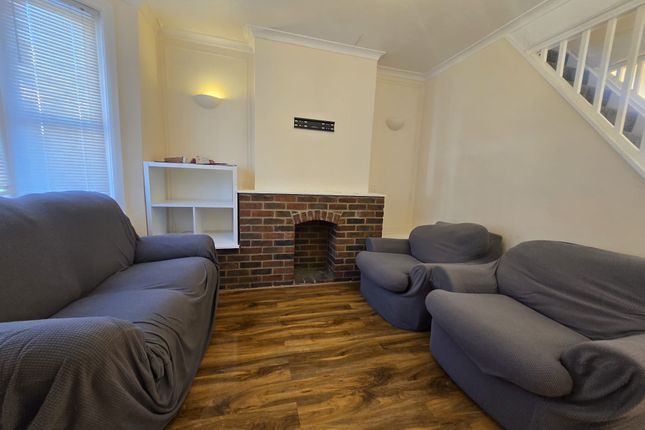 21, Curzon Road, Chatham photo 2