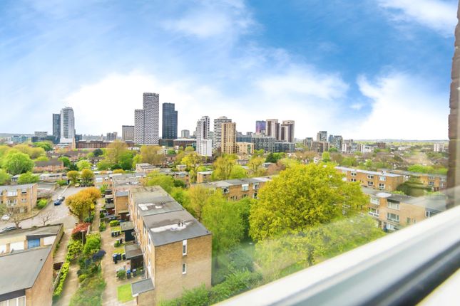 37 Maybourne Grange,, Turnpike Link, Croydon photo 3