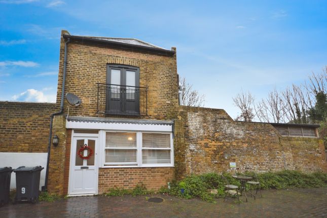 1-bed terraced on 9, Reeves Yard, Margate, £169,000