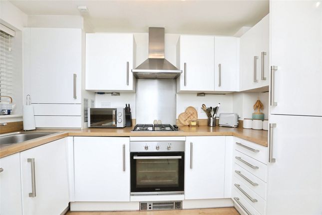 34, Gates Drive, Kent photo 4