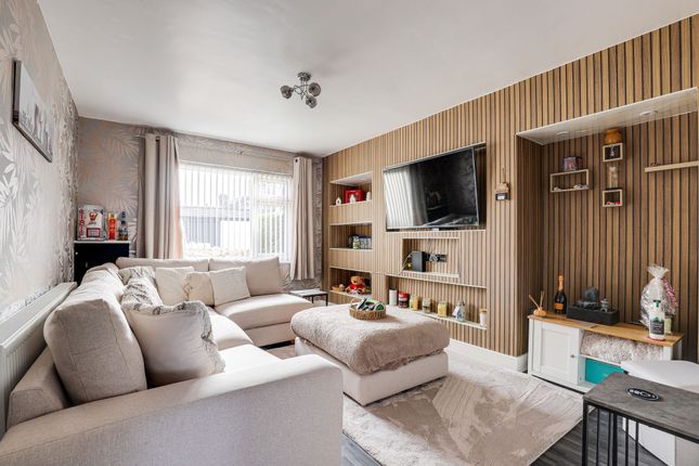 7 Thorneywood Mount, Nottingham photo 2